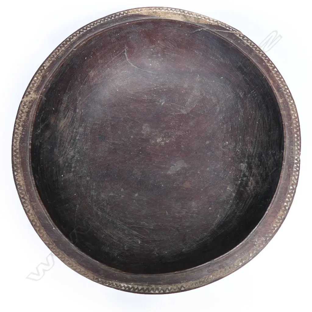 A large vintage PNG/Trobriand Islands wooden food bowl, Image 1++